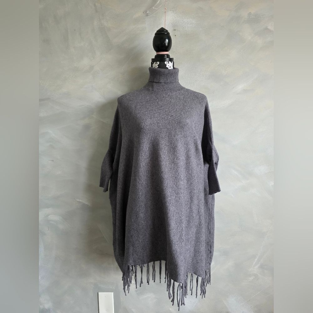 EVERTHREE Poncho With Fringe M/L Gray